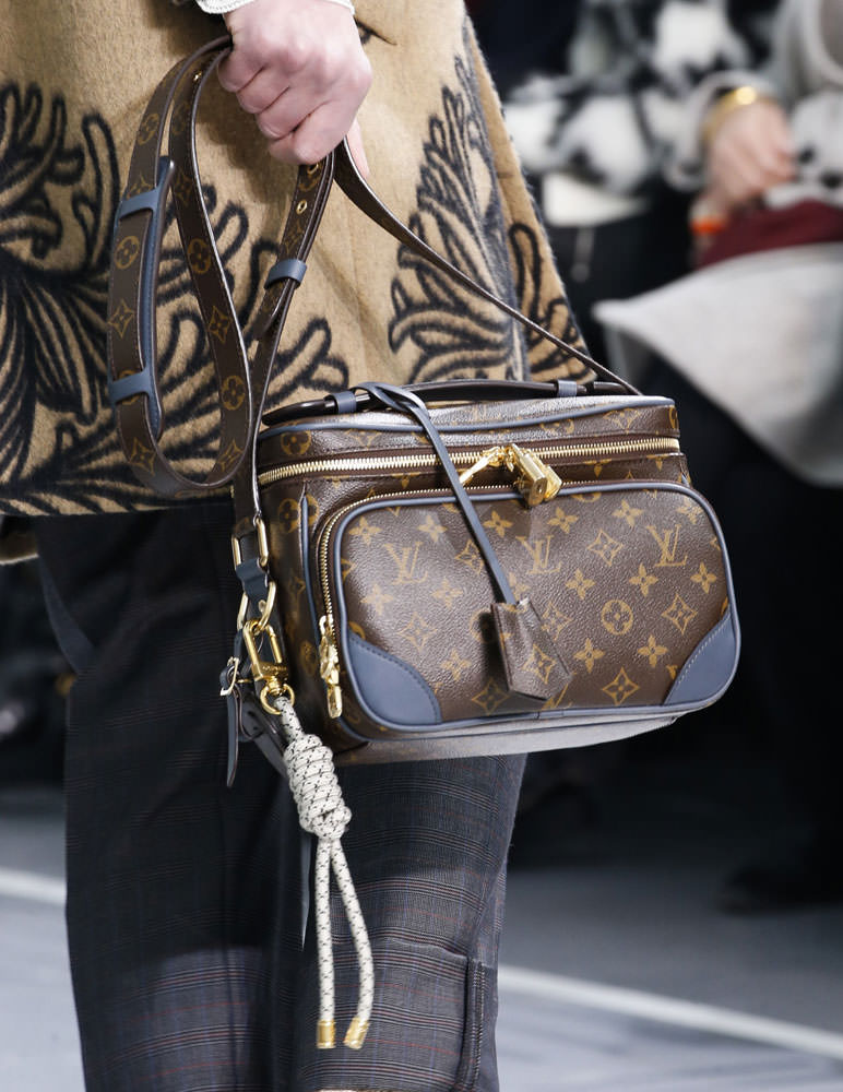 Louis-Vuitton-Fall-2015-Menswear-Bags-25