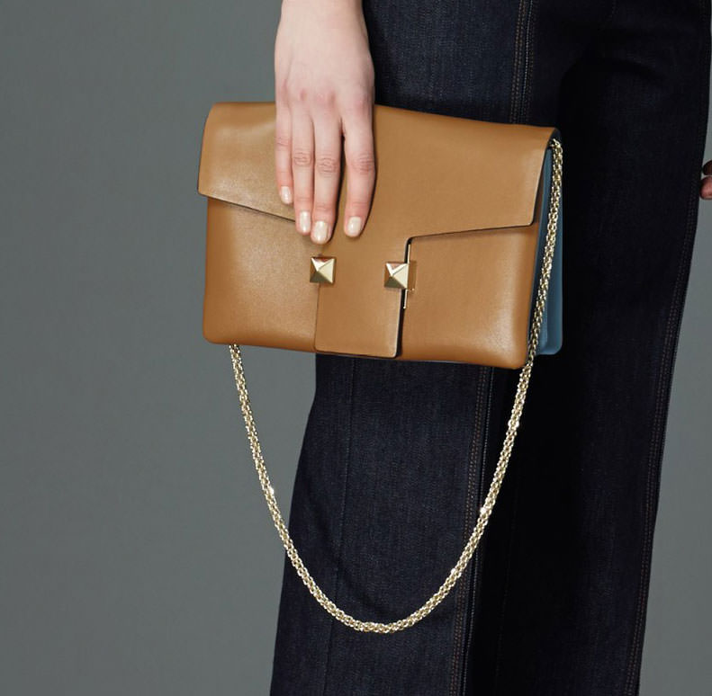 Valentino-Pre-Fall-2015-Bags-21