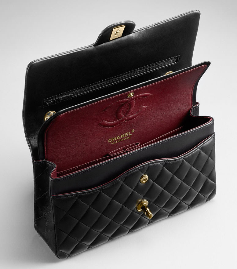 Chanel Classic-Flap-Bag-Interior-1