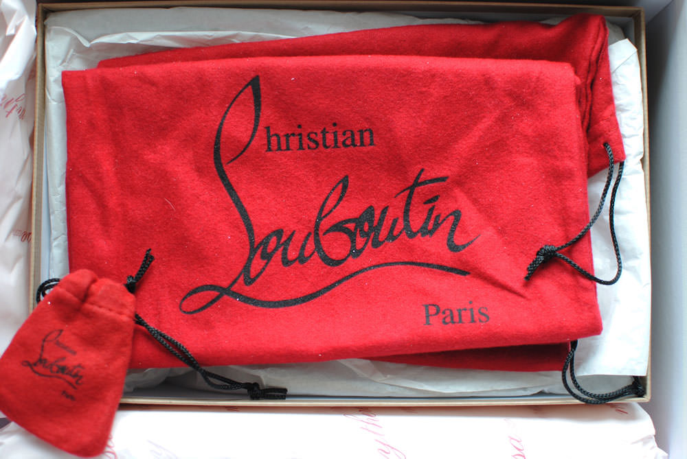 Christian-Louboutin-Dust-Bag