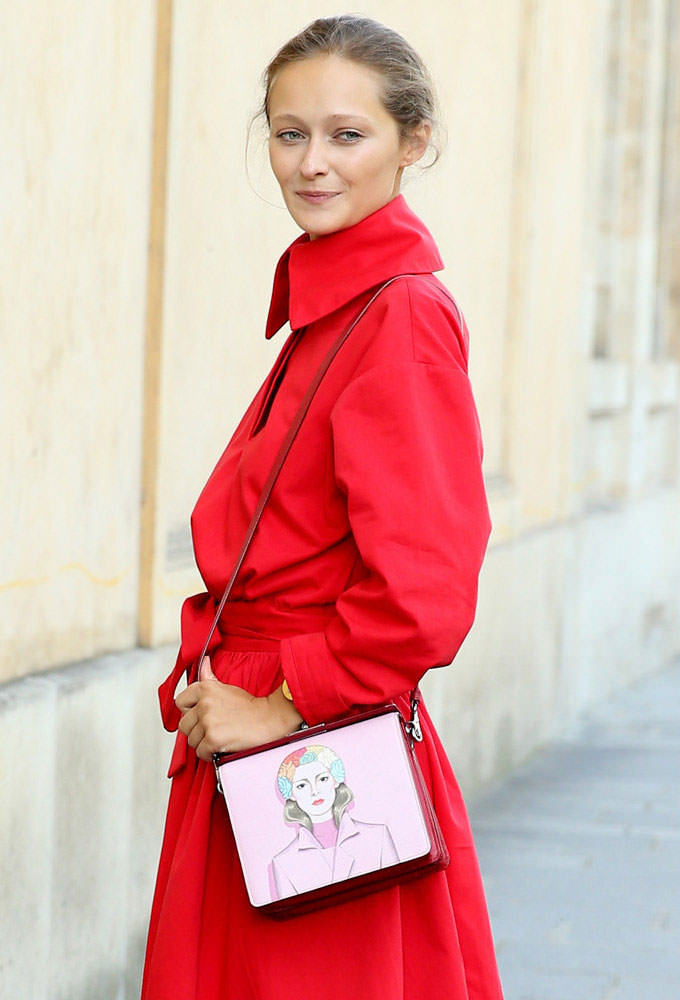 Daria-Shapovalova-Prada-Face-Shoulder-Bag