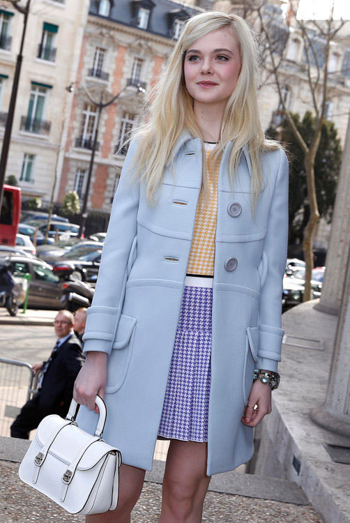 Elle-Fanning-Miu-Miu-Top-Handle-Satchel