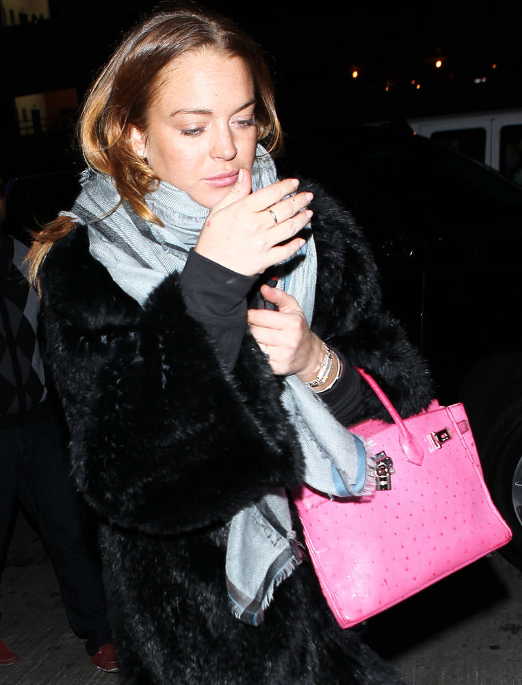 Lindsay-Lohan-Hermes-Ostrich-Birkin