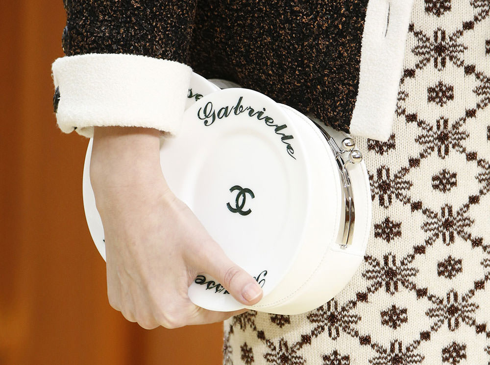 Chanel-Fall-2015-Handbags-11