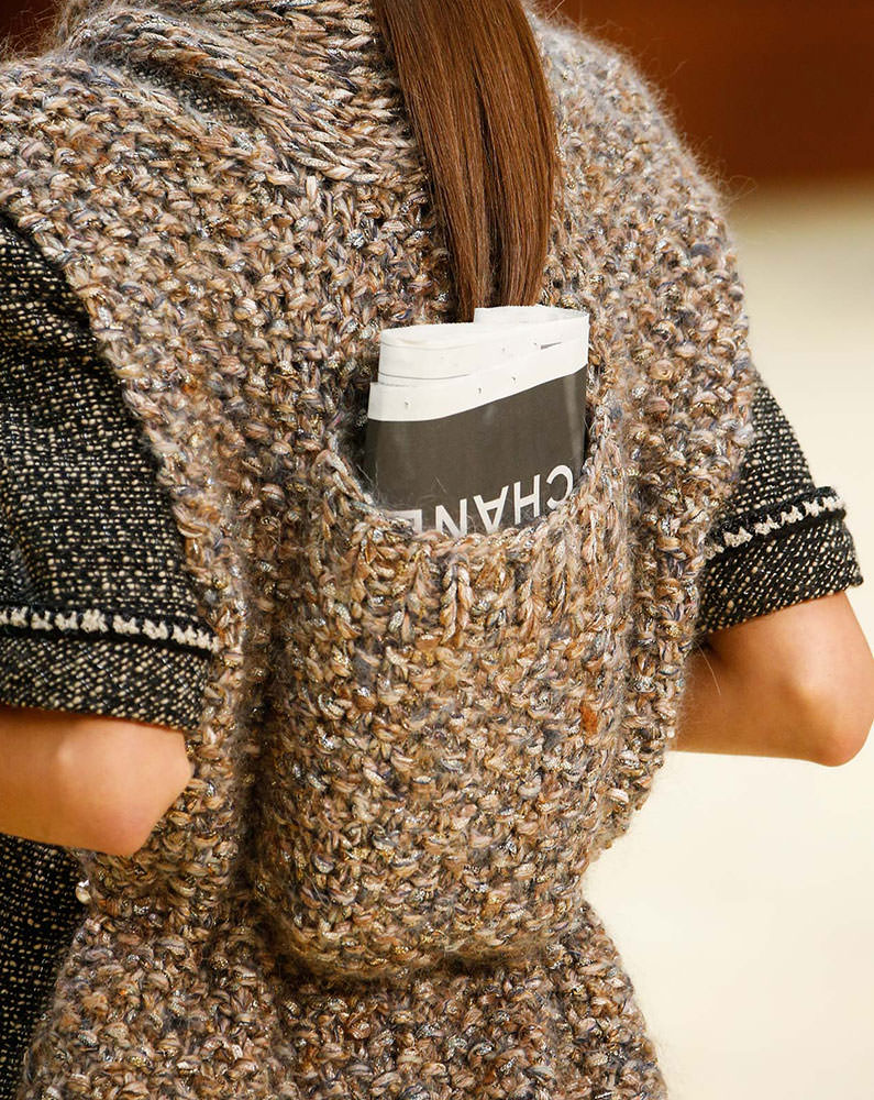 Chanel-Fall-2015-Handbags-20