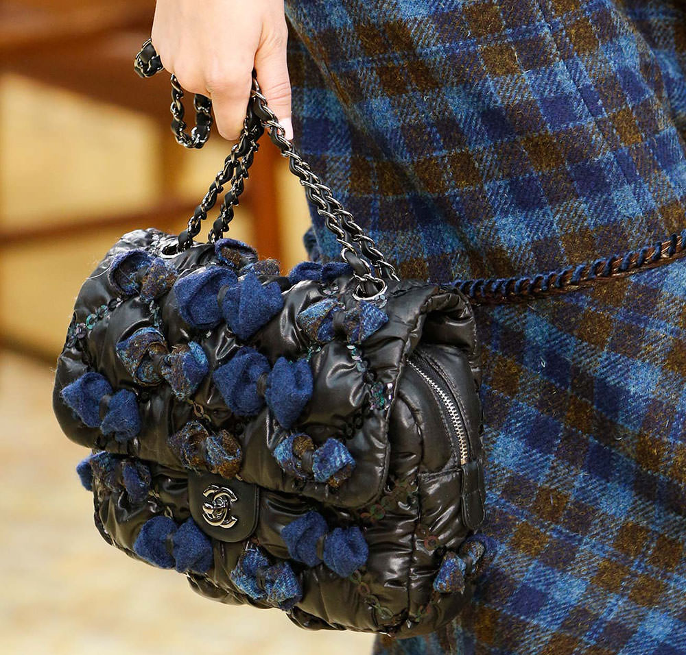 Chanel-Fall-2015-Handbags-28