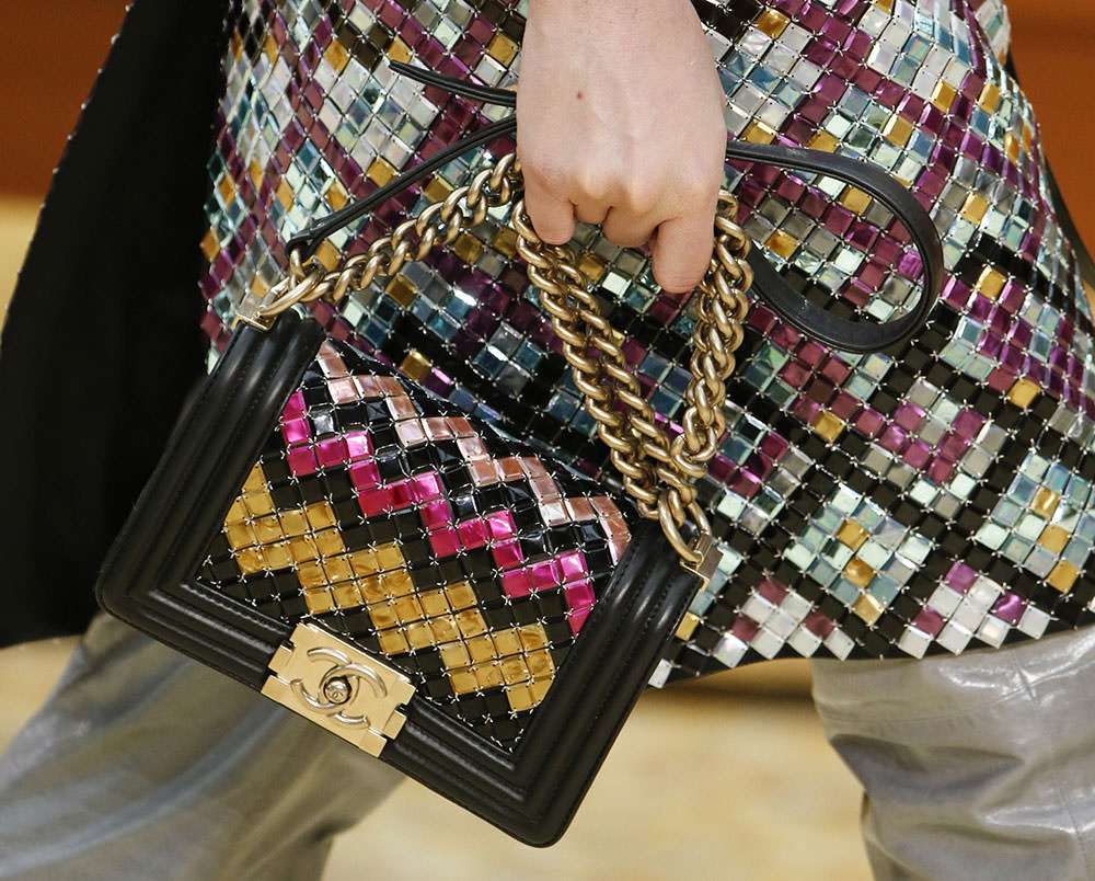 Chanel-Fall-2015-Handbags-7