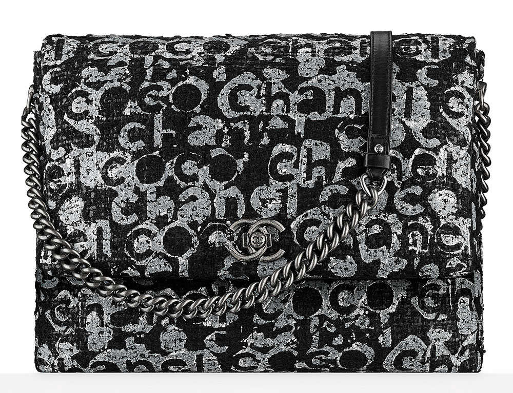 Chanel-Painted-Tweed-Messenger-Bag-4600