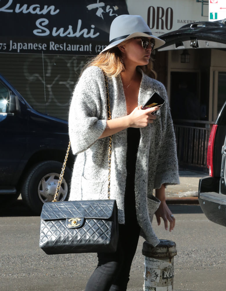 Chrissy-Teigen-Chanel-Vintage-Classic-Flap-Bag