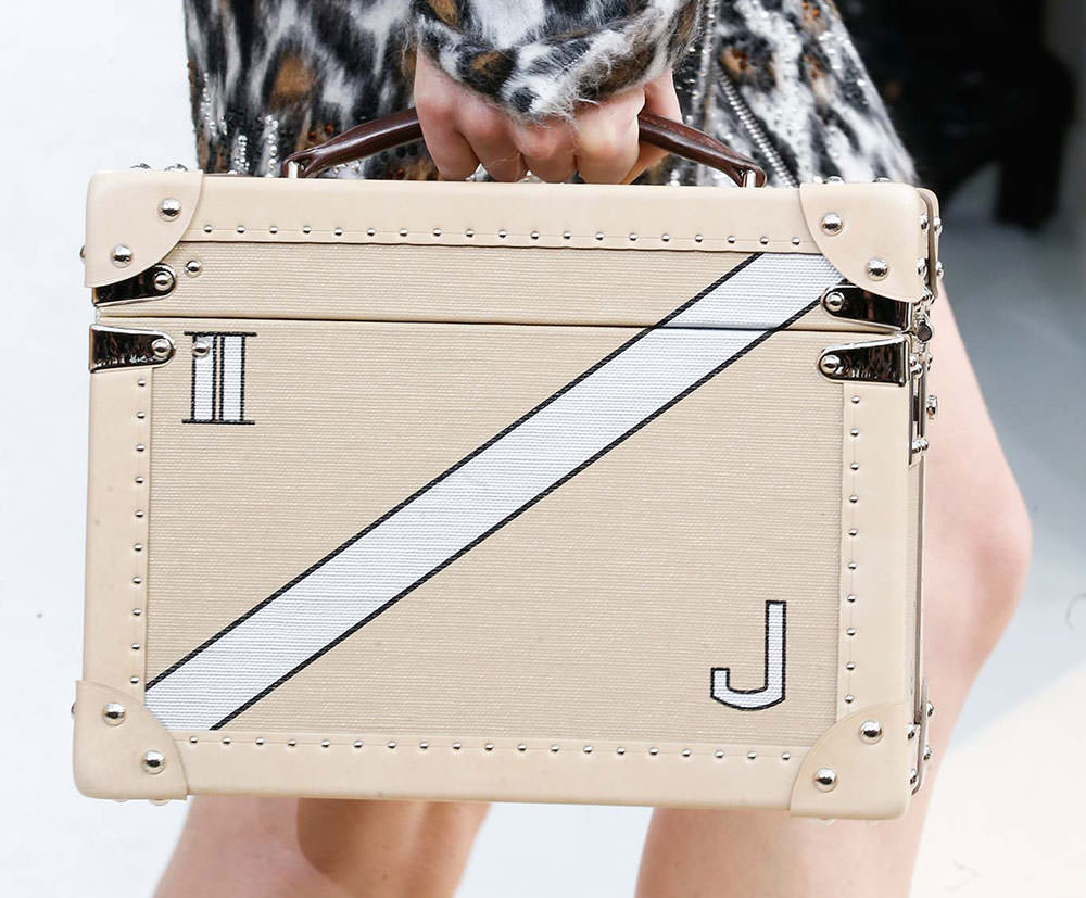 Louis-Vuitton-Fall-2015-Handbags-21