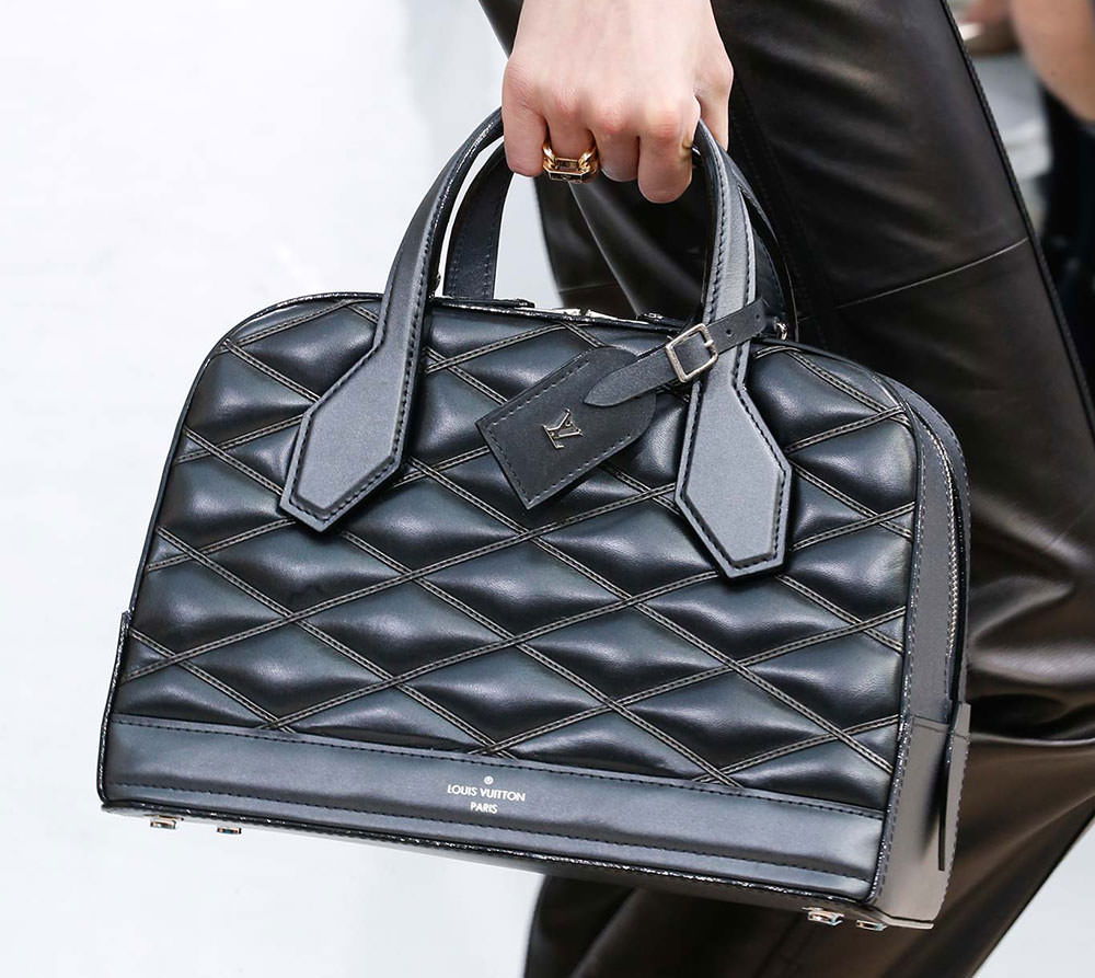 Louis-Vuitton-Fall-2015-Handbags-4