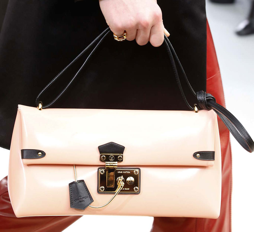 Louis-Vuitton-Fall-2015-Handbags-5