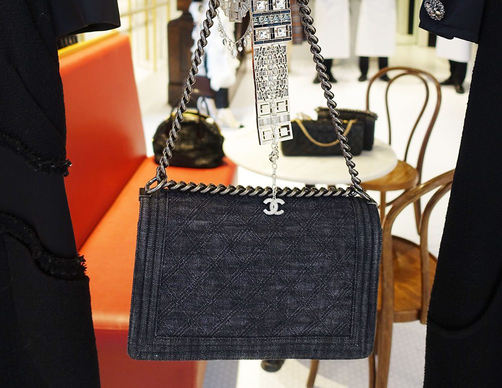 Chanel-Fall-2015-Handbags-27