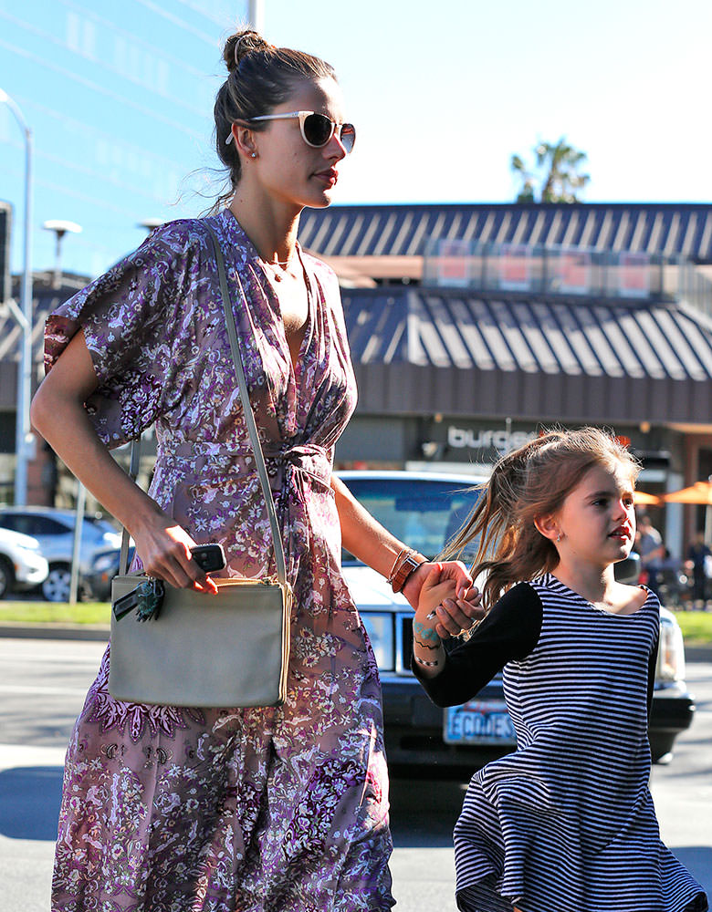 Alessandra-Ambrosio-Celine-Trio-Bag