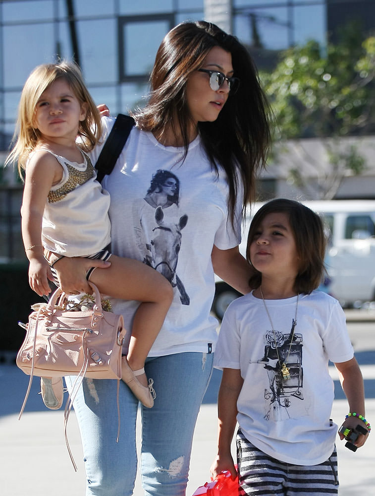 Kourtney-Kardashian-Balenciaga-Mini-City-Bag