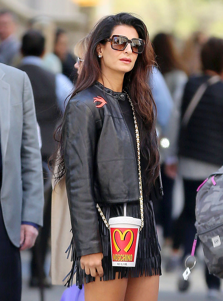 Tala-Alamuddin-Moschino-Cup-Purse