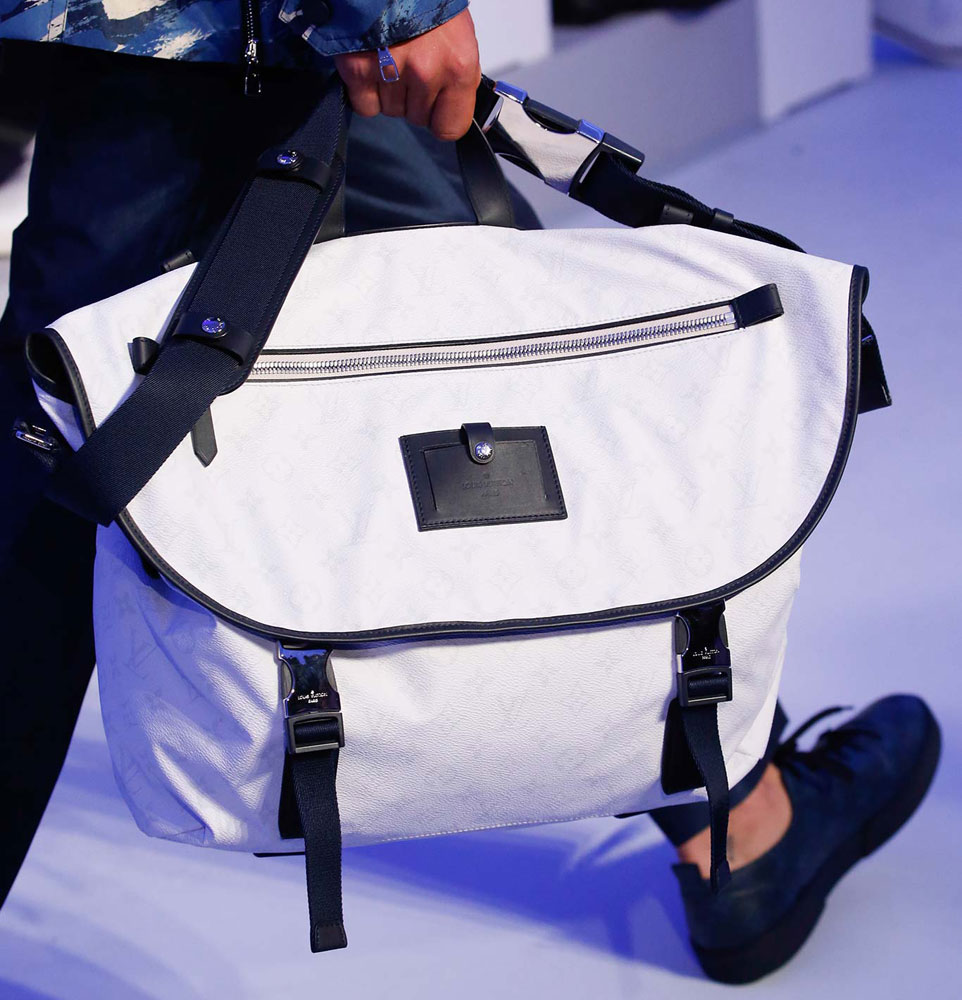 Louis-Vuitton-Spring-2016-Men's-Bags-22