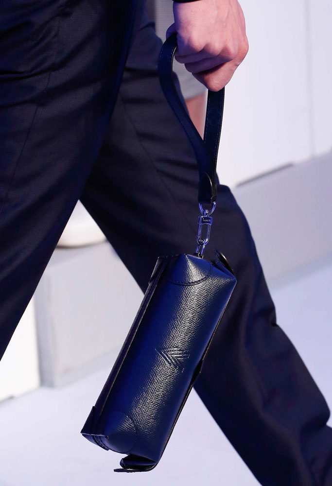 Louis-Vuitton-Spring-2016-Men's-Bags-5