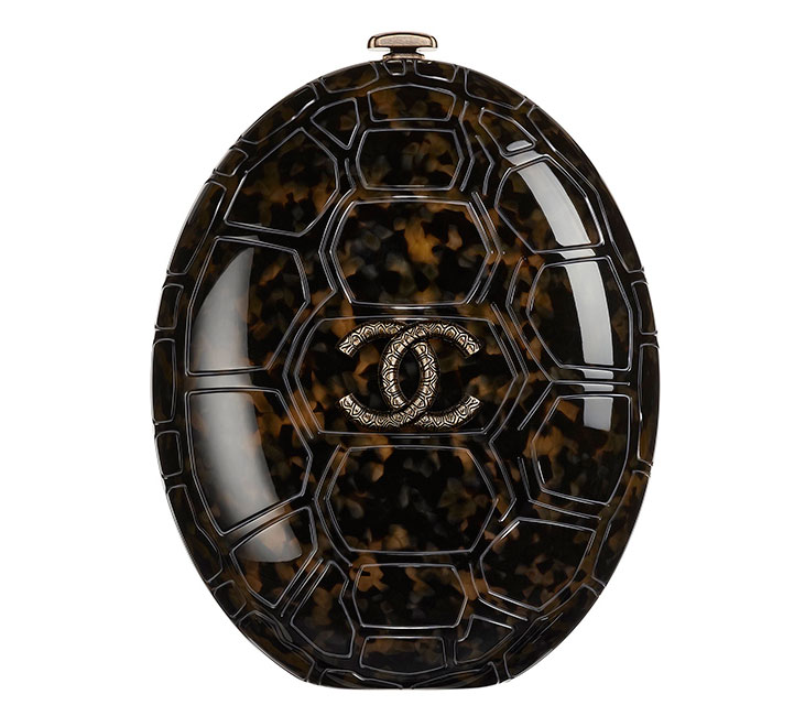 Chanel-Cruise-2016-Turtle-Shell-Clutch