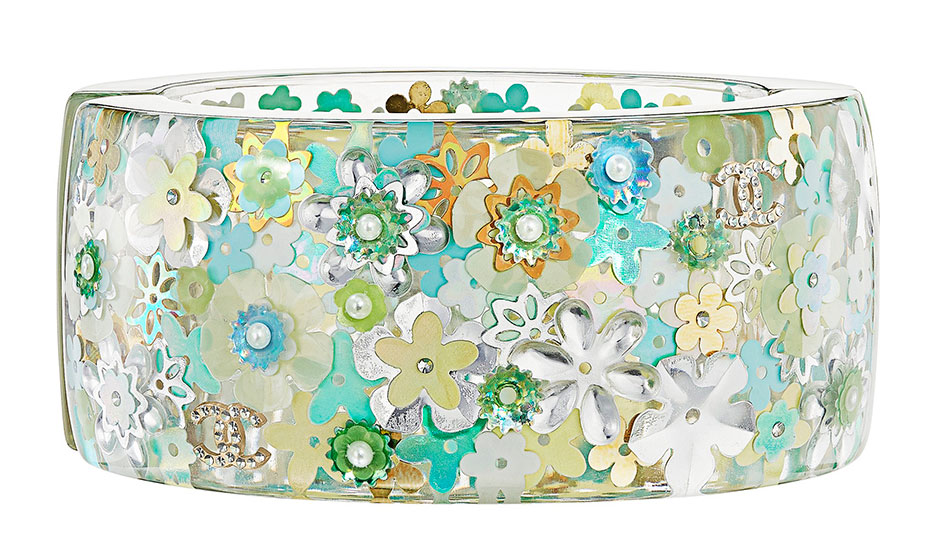 Chanel-Crusie-2016-Floral-Acrylic-Cuff