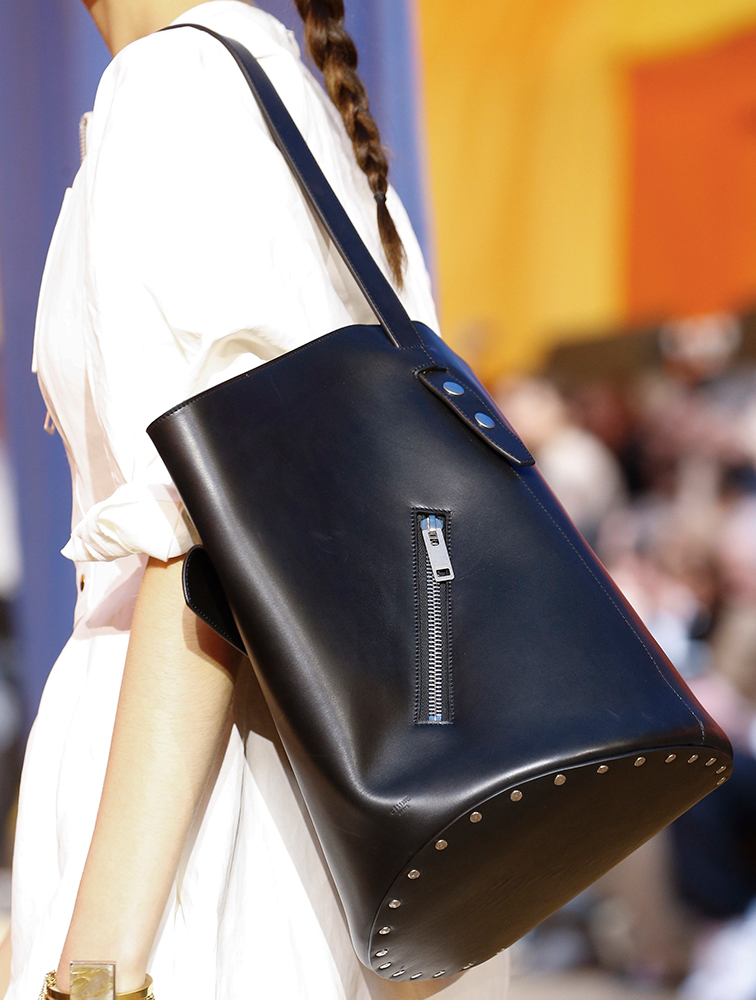 Céline Keeps Things (Mostly) Weird for Its Spring 2016 Runway Bags 6 Celine-Spring-2016-Bags-6