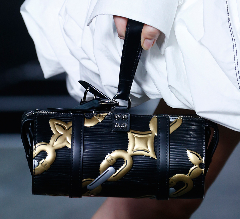 Louis-Vuitton-Spring-2016-Bags-22