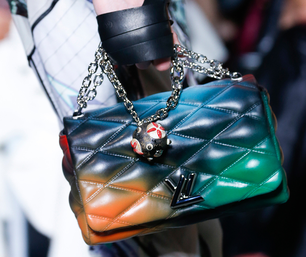 Louis-Vuitton-Spring-2016-Bags-34