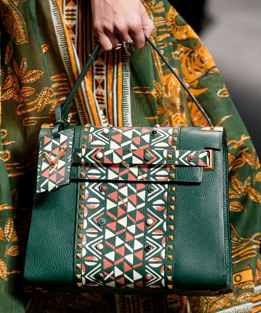 Valentino-Spring-2016-Bags-9