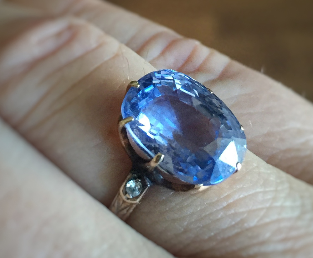 Ceylon-Sapphire-Ring
