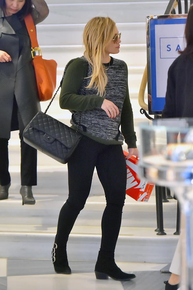 Hilary-Duff-Chanel-Flap-Bags-10