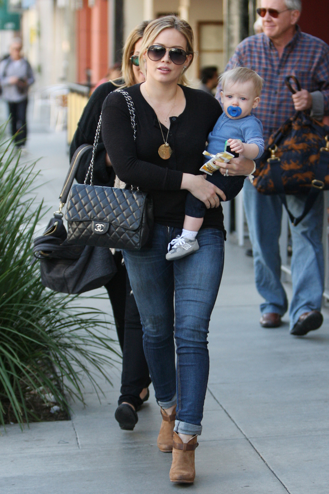 Hilary-Duff-Chanel-Flap-Bags-34