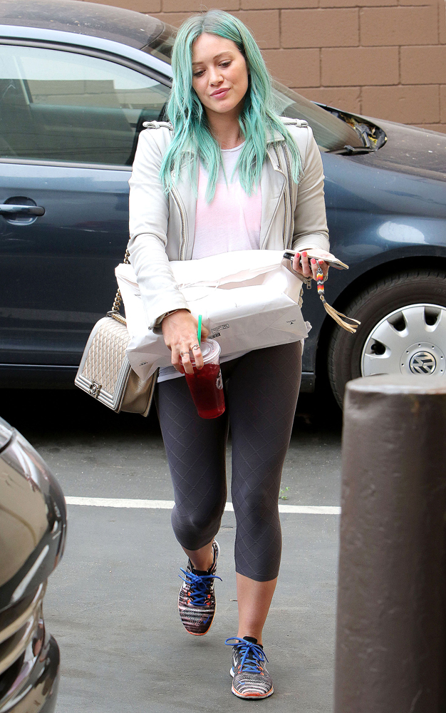 Hilary-Duff-Chanel-Flap-Bags-8