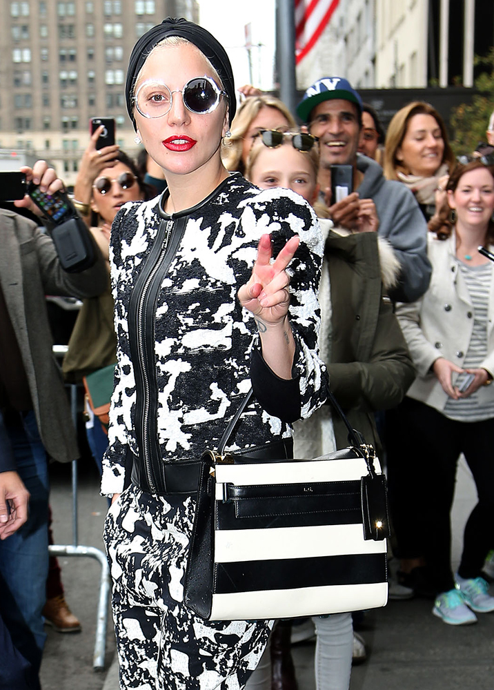 Lady-Gaga-Valentino-My-Rockstud-Top-Handle-Bag