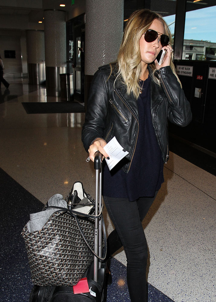 Reese Witherspoon Has Acquired Another Ferragamo Fiamma & Other Celeb Bag News - PurseBlog