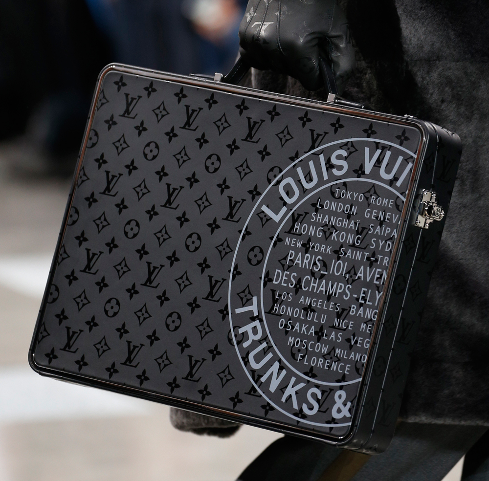 Louis Vuitton Debuts New Monogram Eclipse Print at Men&#39;s Fall 2016 Show - PurseBlog