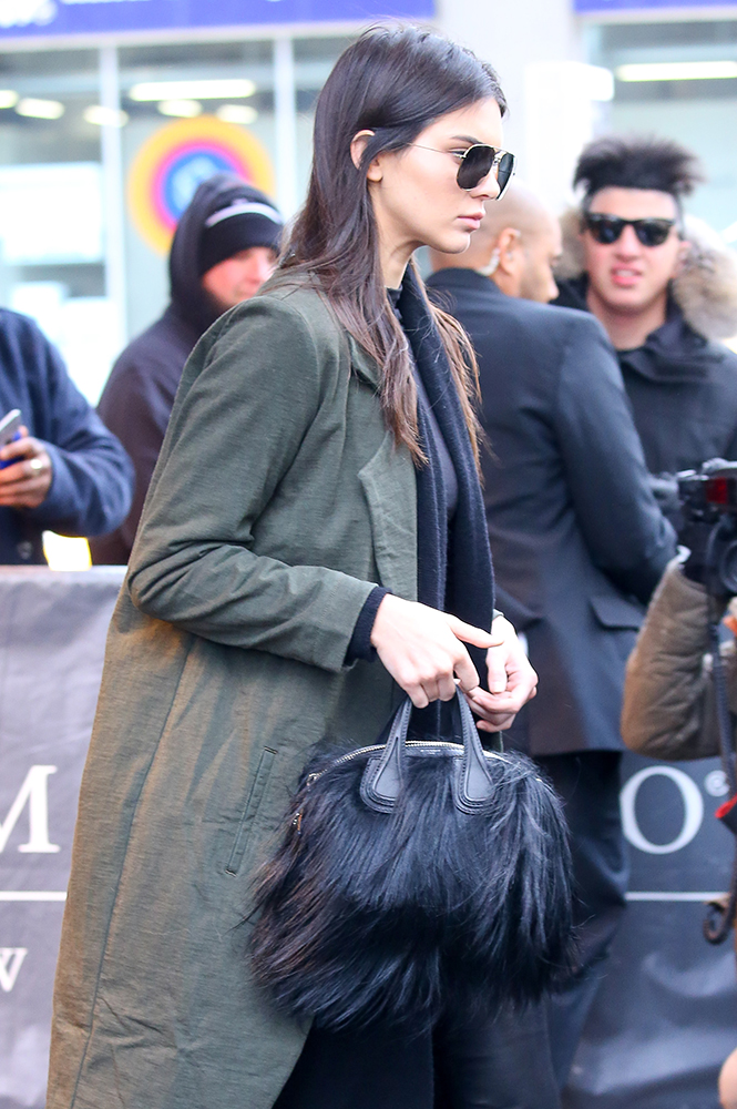 Kendall-Jenner-Givenchy-Nightingale-Bag