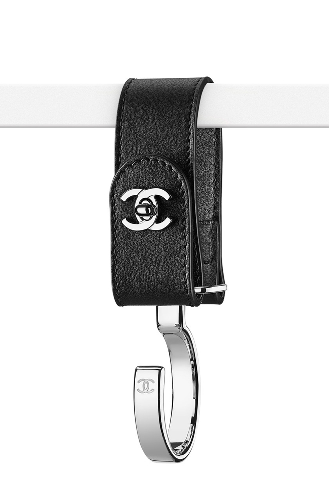 Chanel-Luggage-Hook-Black-550