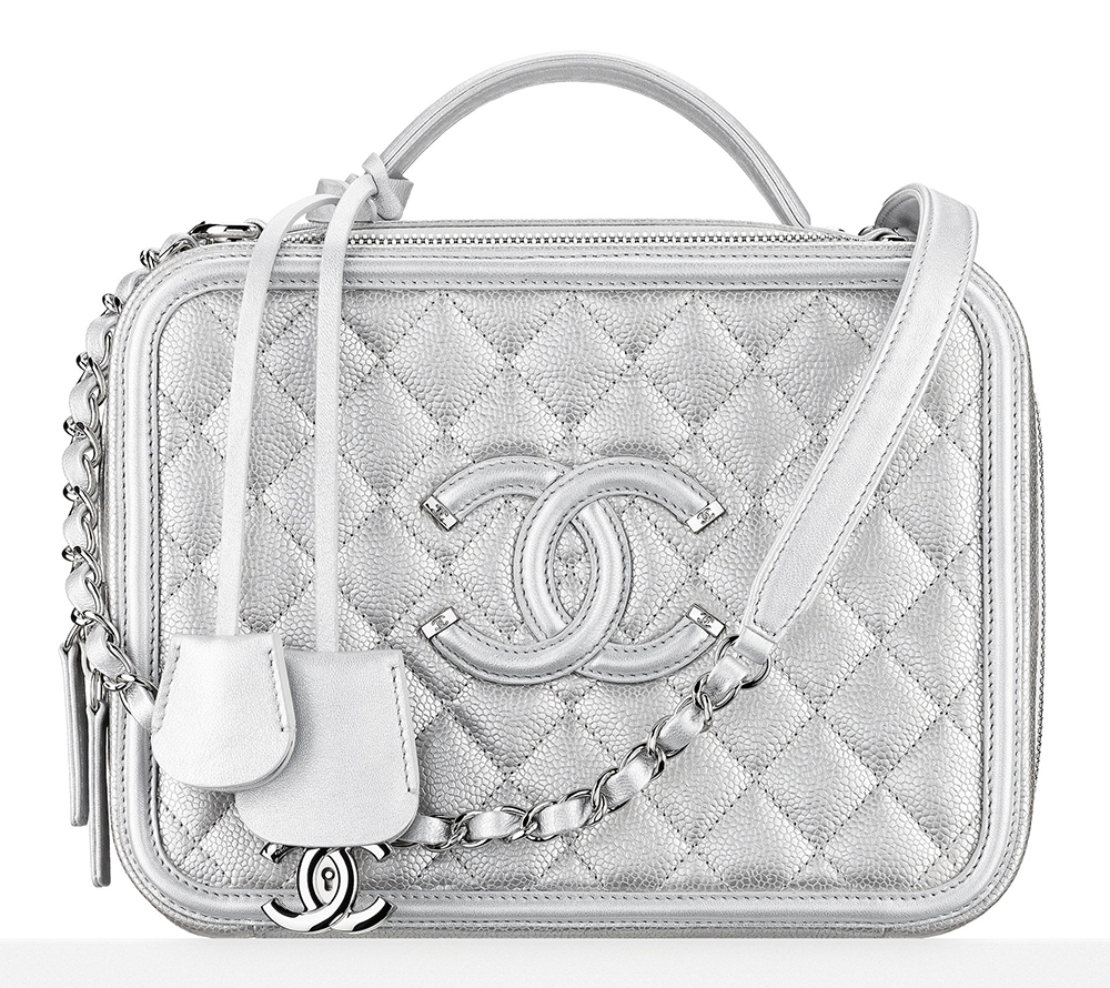 Chanel-Metallic-Vantiy-Case-4200