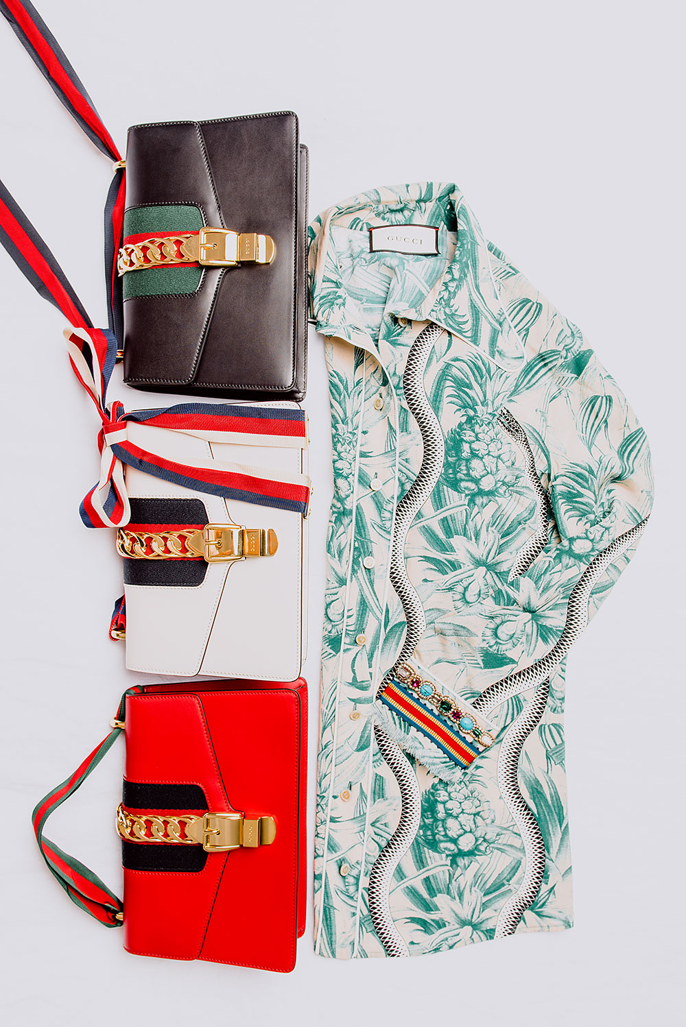 null GUCCI SYLVIE BAG IN BLACK, OFF-WHITE, RED AND GUCCI SNAKE PRINT CRÊPE DE CHINE SHIRT,