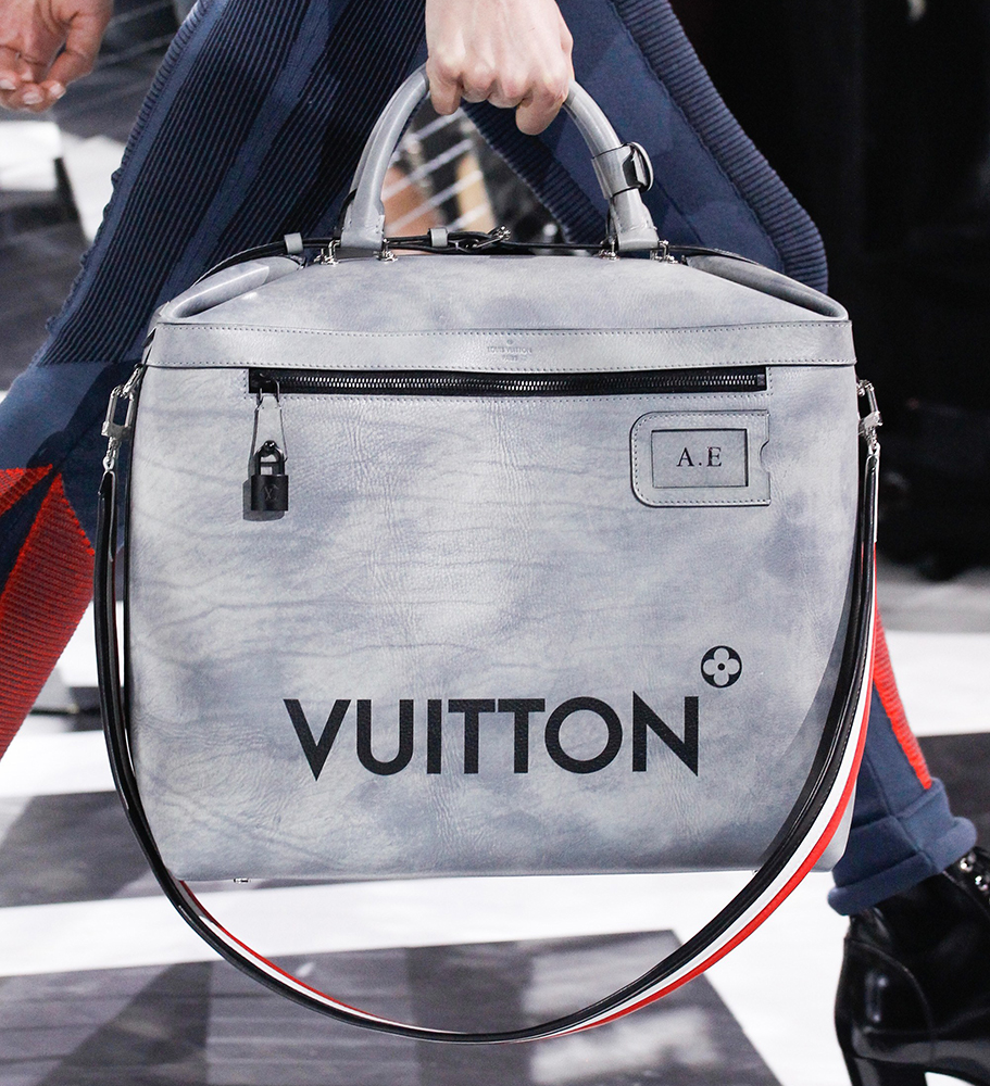 Louis Vuitton&#39;s Fall 2016 Bags Introduced New Shapes and Prints - PurseBlog