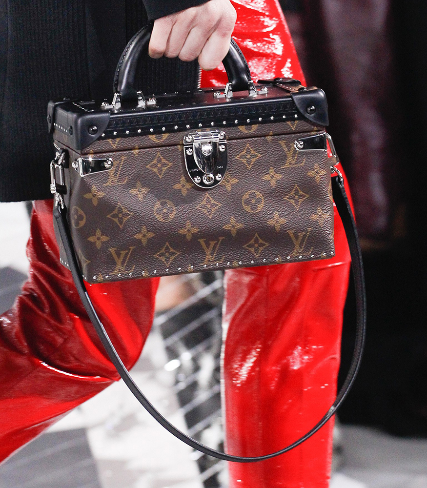 Louis Vuitton&#39;s Fall 2016 Bags Introduced New Shapes and Prints - PurseBlog