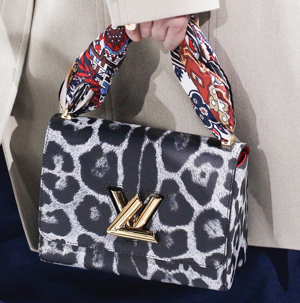 Louis Vuitton&#39;s Fall 2016 Bags Introduced New Shapes and Prints - PurseBlog