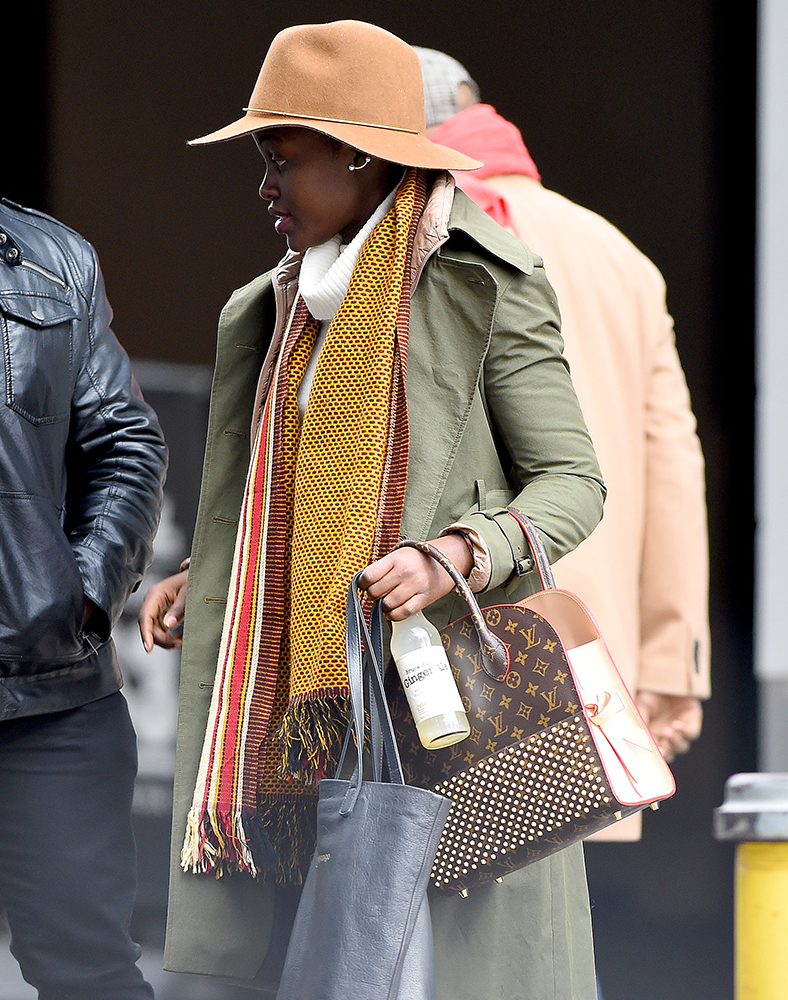 Lupita-Nyongo-Louis-Vuitton-x-Christian-Louboutin-Shopping-Bag