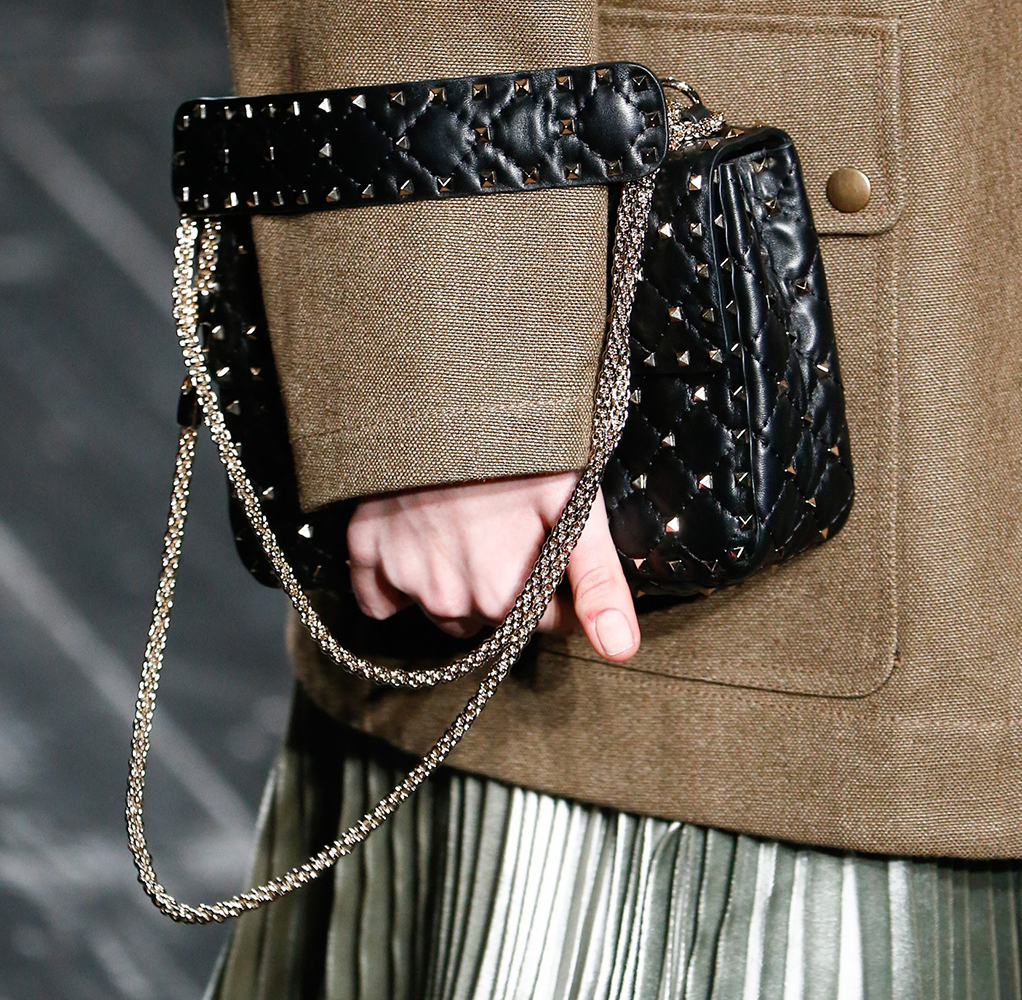 Valentino-Fall-2016-Bags-7