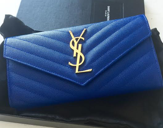 Saint-Laurent-Monogramme-Clutch