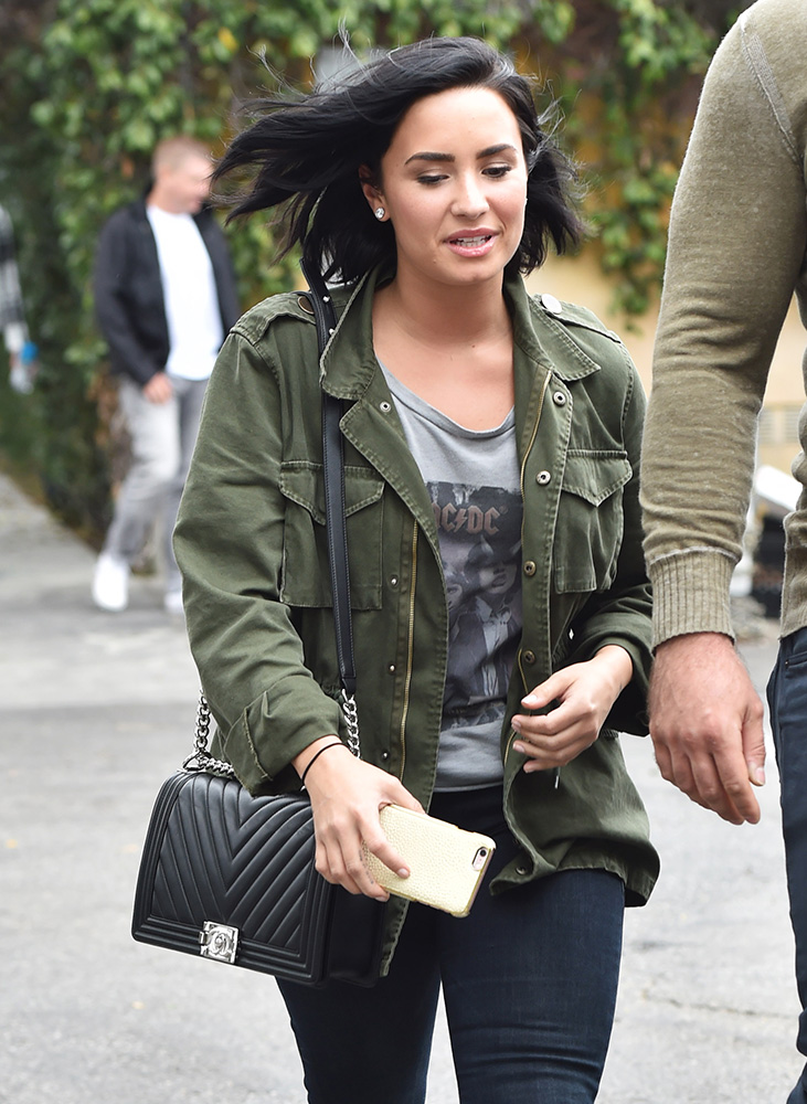 Demi-Lovato-Chanel-Boy-Bag