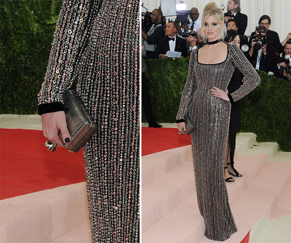 Lara-Stone-Tom-Ford-Ring-Clutch