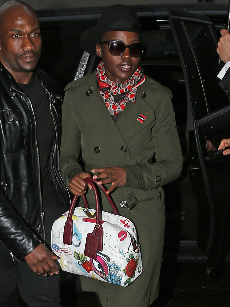 Lupita-Nyongo-Marc-Jacobs-Gotham-Satchel