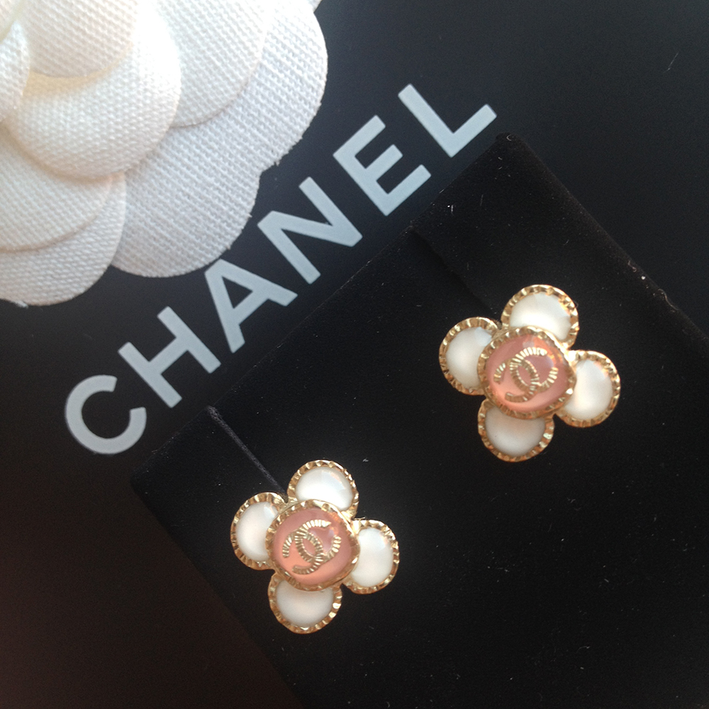 tPF Member: Maya_Fechtberg Earrings: Chanel Earrings 