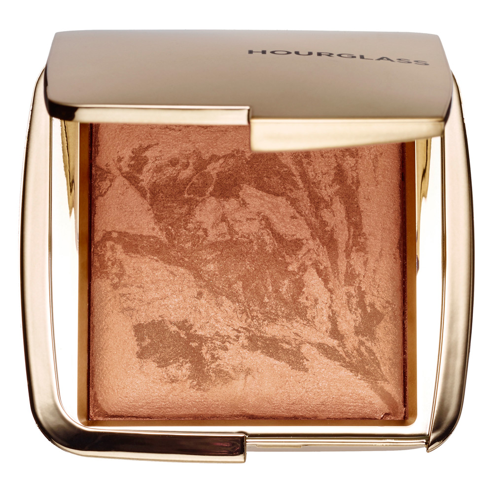 Hourglass-Ambient-Lighting-Bronzer-in-Luminous-Bronze-Light